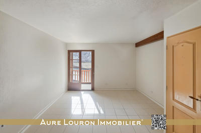 Immeuble - 159 m² - 9 pièces