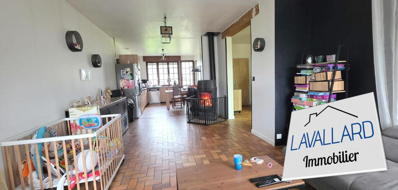 Maison traditionnelle - 131 m² - 6 pièces