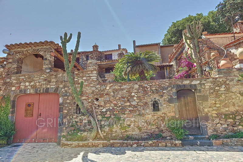 Maison - 400 m² - 14 pièces