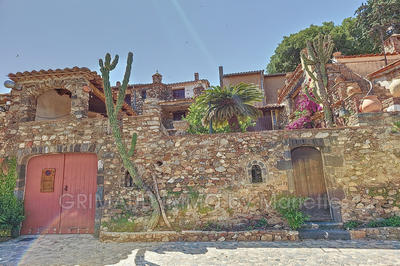 Maison - 400 m² - 14 pièces