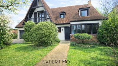 Maison - 210 m² - 7 pièces