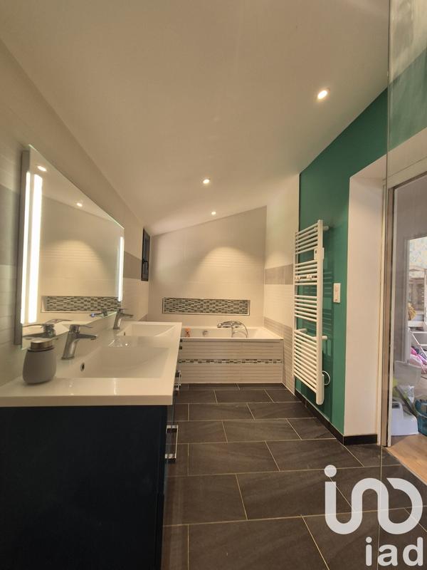 Maison - 295 m² - 7 pièces