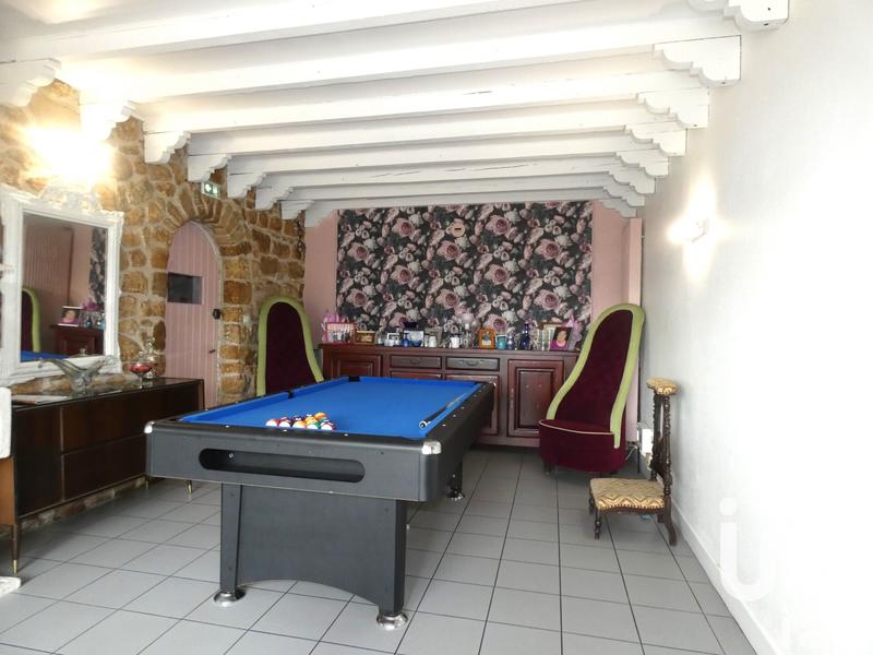 Maison - 660 m² - 5 pièces