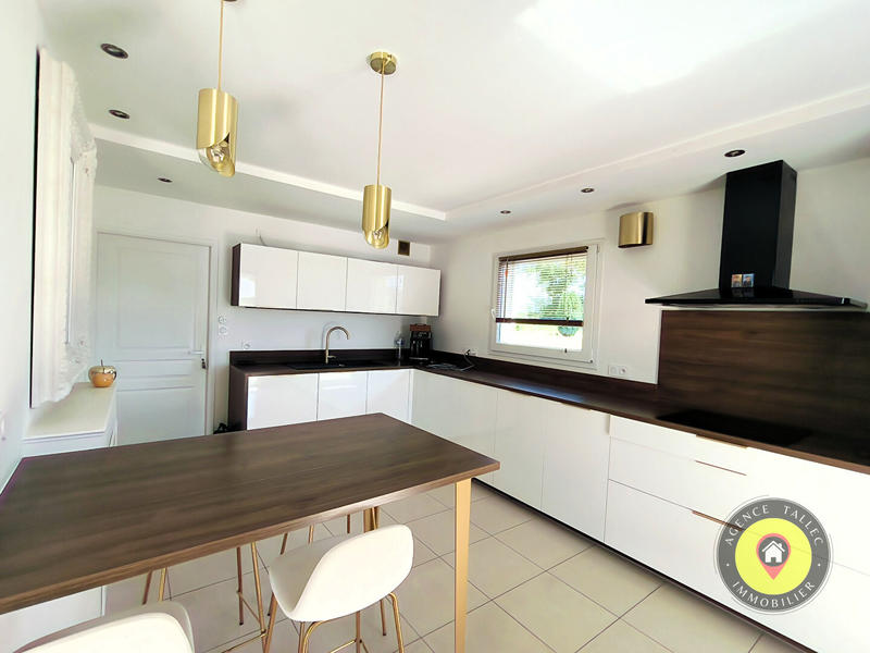 Maison - 168 m² - 6 pièces