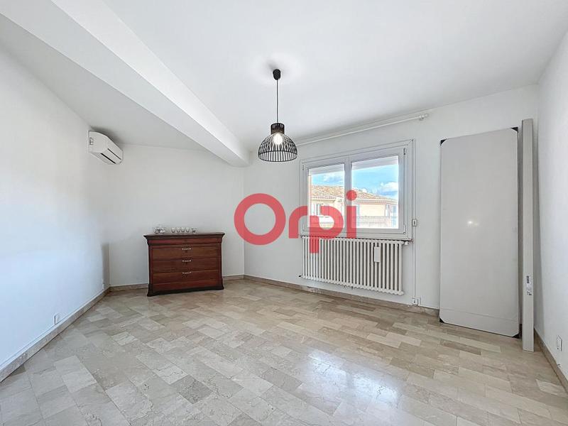 Appartement - 86 m² - 2 pièces