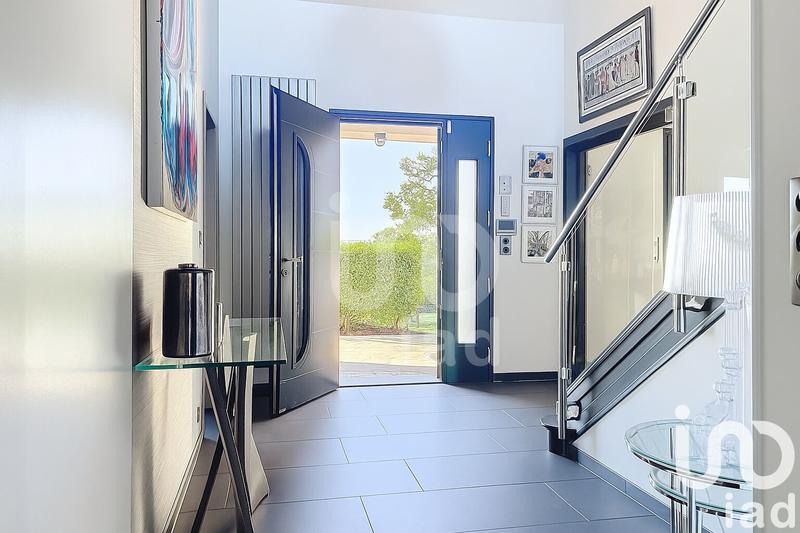 Maison - 380 m² - 8 pièces