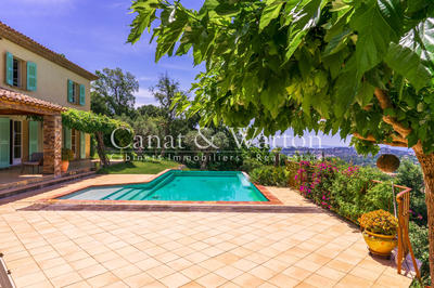 Villa - 200 m² - 5 pièces