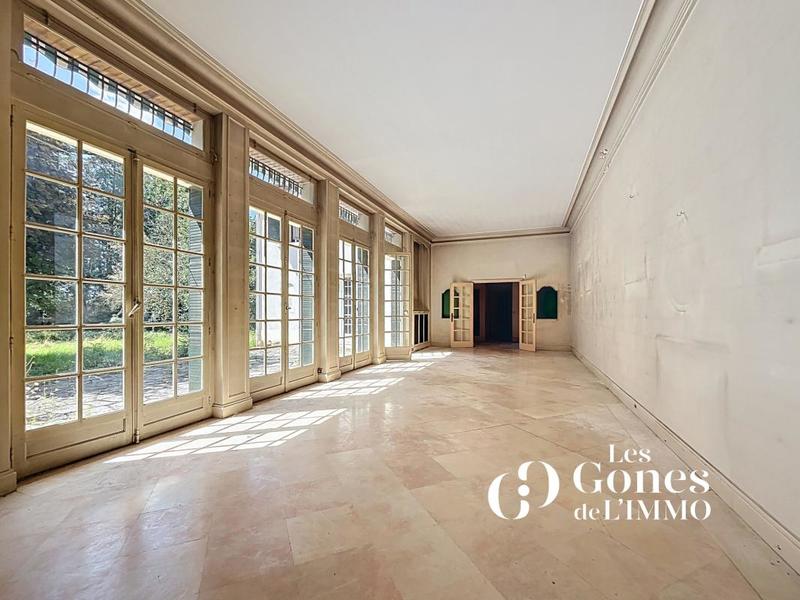 Maison - 246 m² - 6 pièces