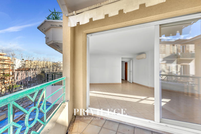 Appartement - 82 m² - 4 pièces