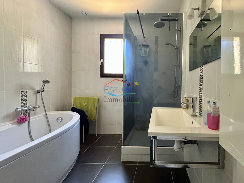 Maison - 140 m² - 7 pièces