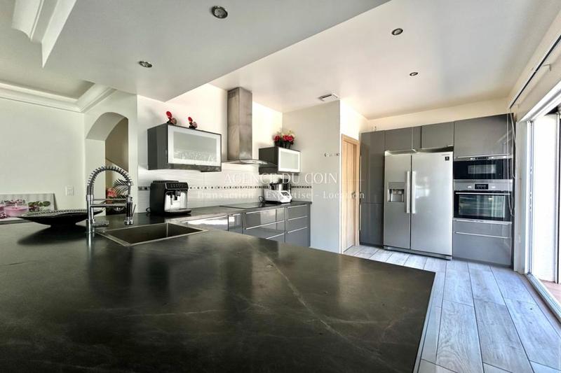 Maison d'architecte - 240 m² - 7 pièces