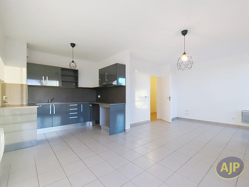 Appartement - 81 m² - 4 pièces