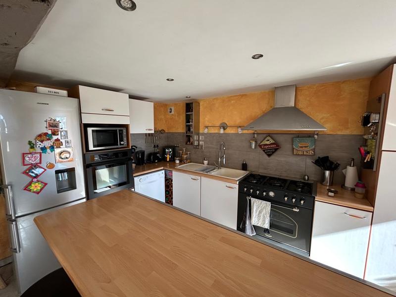 Maison - 150 m² - 10 pièces