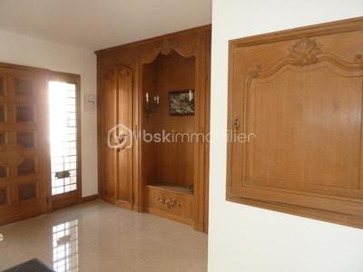 Demeure - 205 m² - 11 pièces