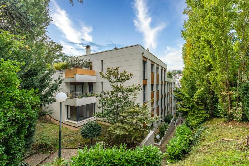 Appartement - 93 m² - 4 pièces