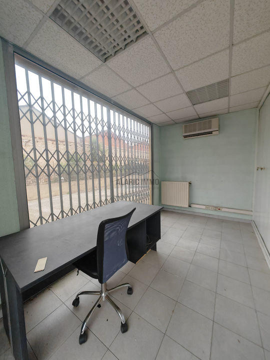 Bureau - 410 m²