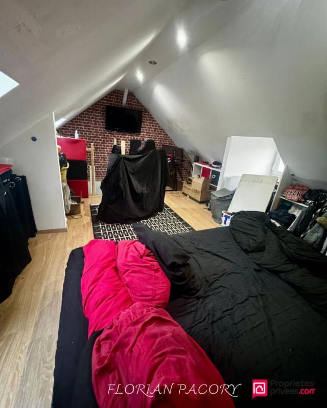 Maison - 87 m² - 5 pièces