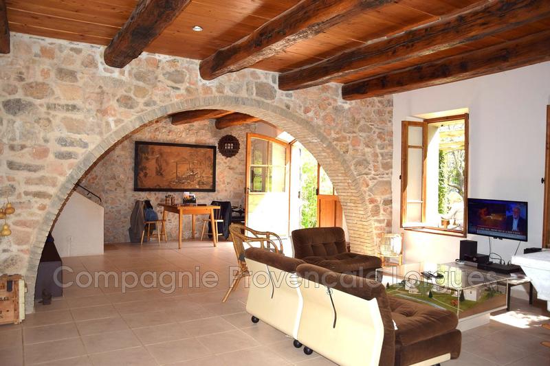 Maison - 215 m² - 7 pièces