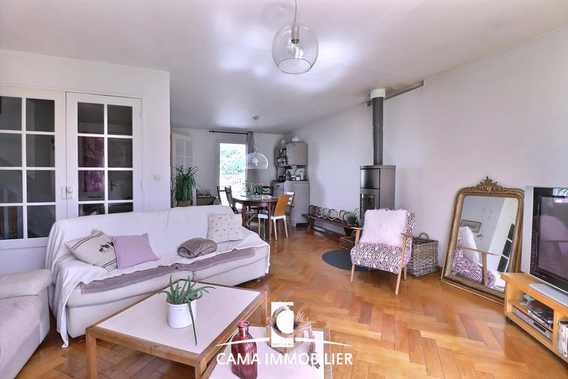 Maison - 164 m² - 7 pièces