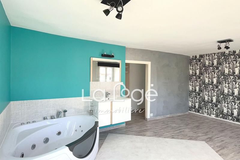 Appartement - 84 m² - 4 pièces