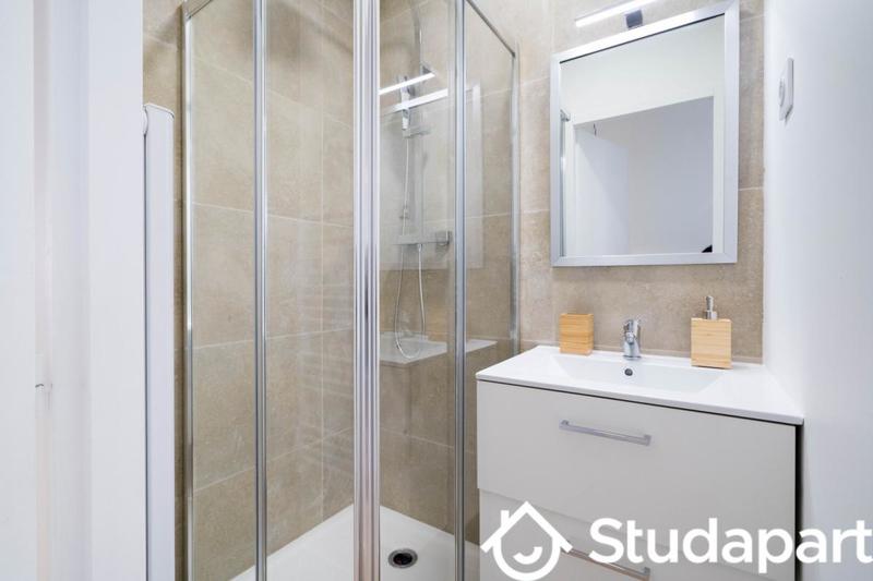 Chambre - 13 m² - 1 pièce