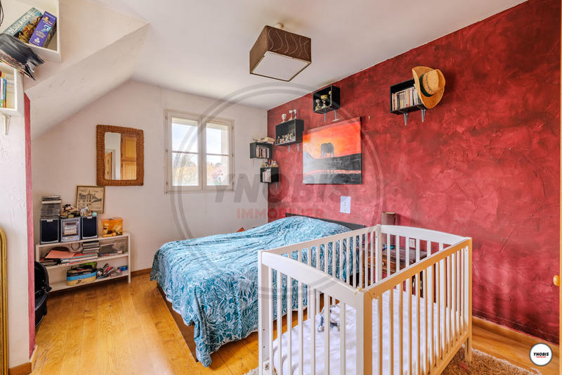 Maison - 256 m² - 9 pièces