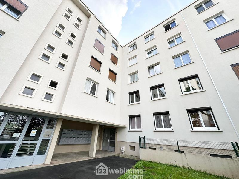 Appartement - 85 m² - 5 pièces