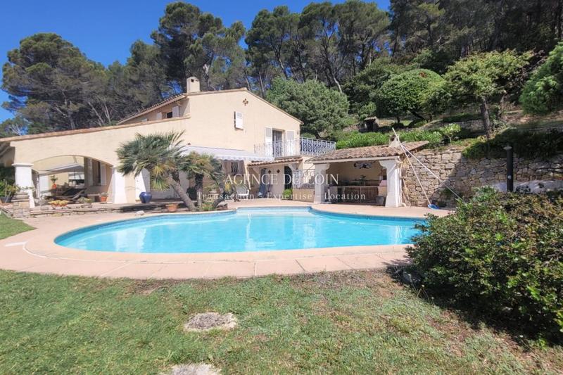 Maison - 200 m² - 4 pièces