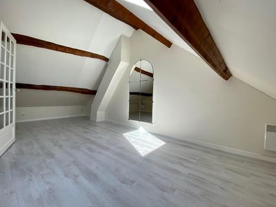 Maison - 96 m² - 5 pièces