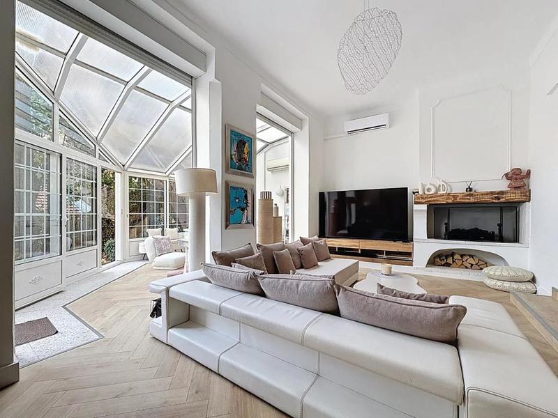 Loft - 108 m² - 4 pièces