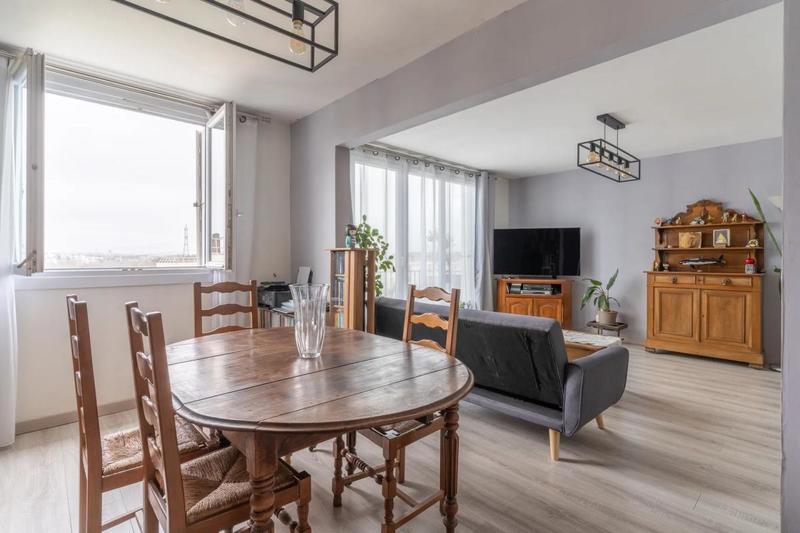 Appartement - 79 m² - 3 pièces