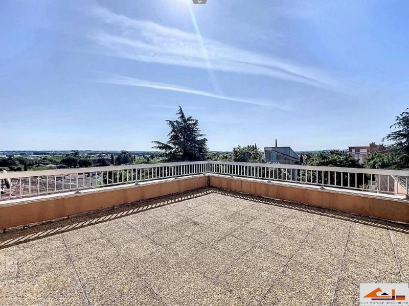 Duplex - 121 m² - 5 pièces