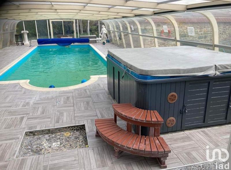 Local commercial - 689 m²