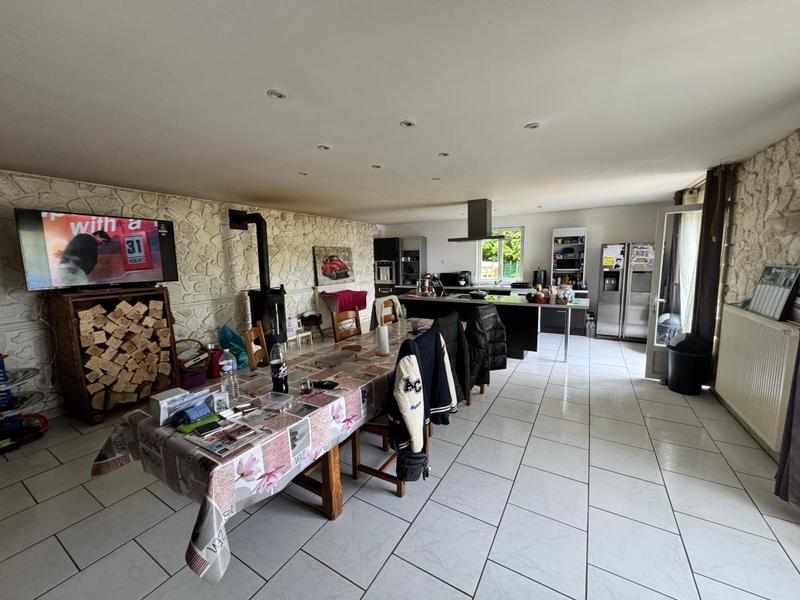 Maison - 280 m² - 6 pièces