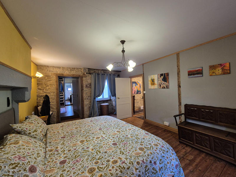 Maison - 226 m² - 9 pièces