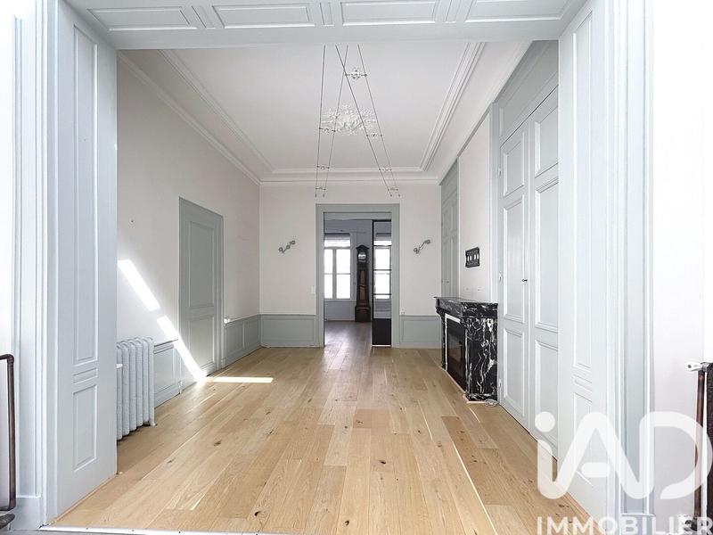 Maison de ville - 242 m² - 8 pièces