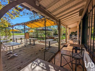 Local commercial - 144 m²