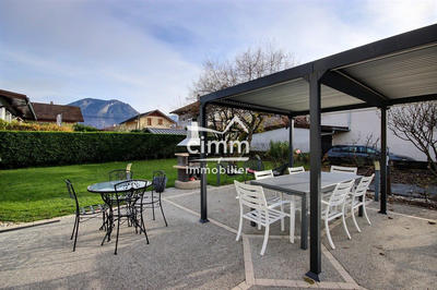 Maison - 169 m² - 9 pièces