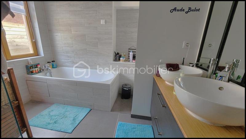 Maison - 122 m² - 122 pièces