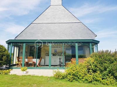 Maison traditionnelle - 140 m² - 7 pièces