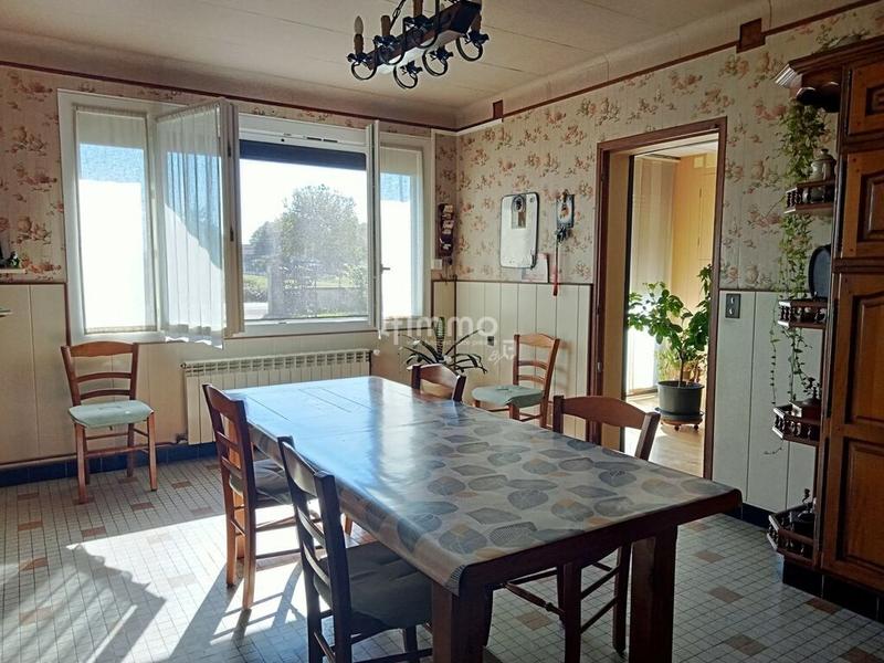 Maison - 216 m² - 6 pièces