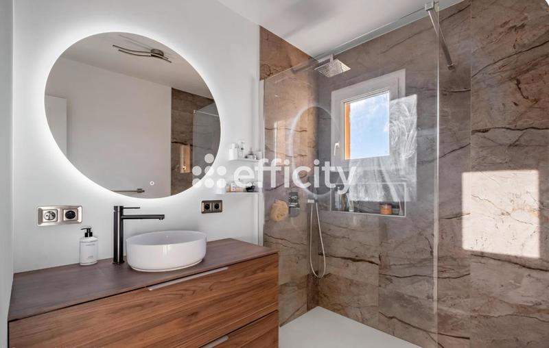 Appartement - 77 m² - 4 pièces