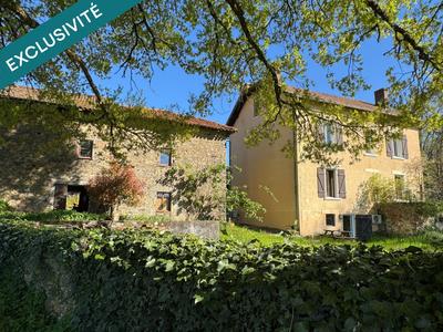 Maison - 280 m² - 9 pièces