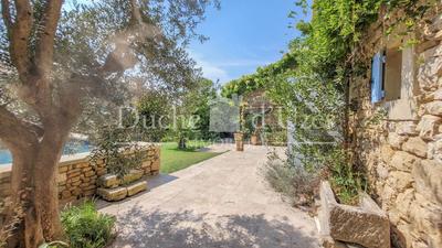 Maison - 195 m² - 9 pièces