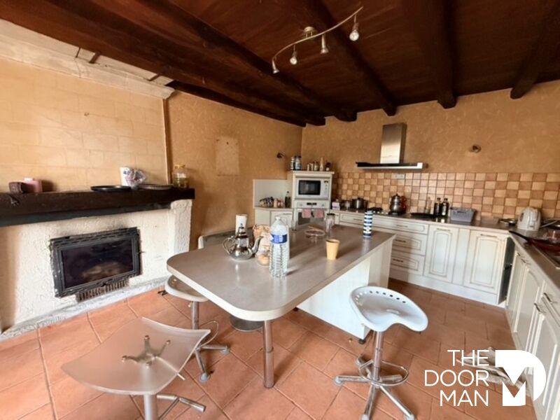 Maison en pierre - 180 m² - 5 pièces