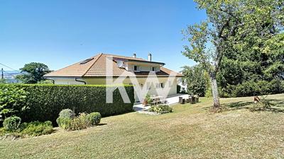 Maison - 225 m² - 6 pièces