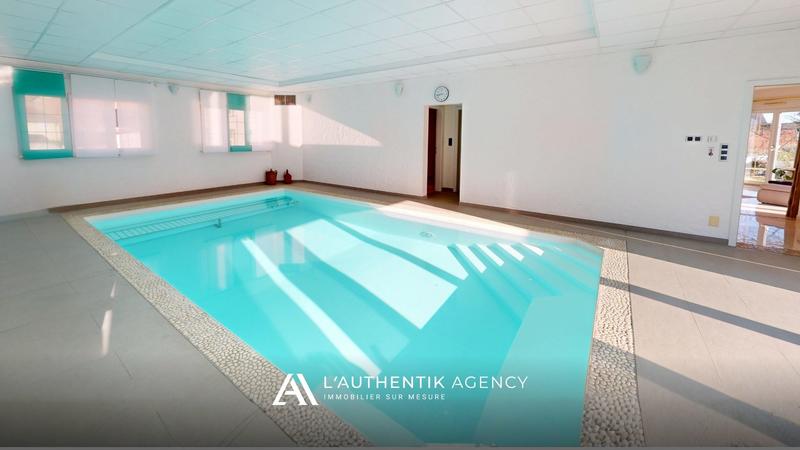 Villa - 366 m² - 8 pièces