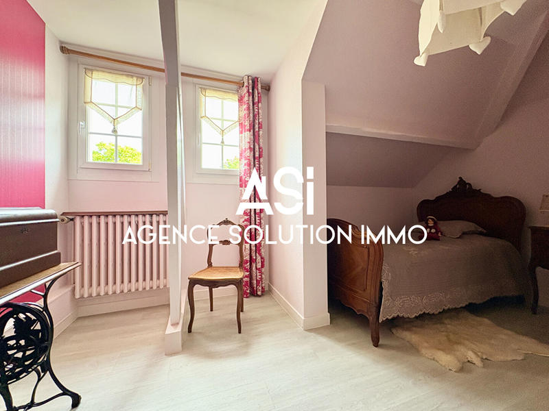 Maison - 214 m² - 8 pièces