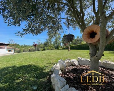 Maison - 166 m² - 7 pièces