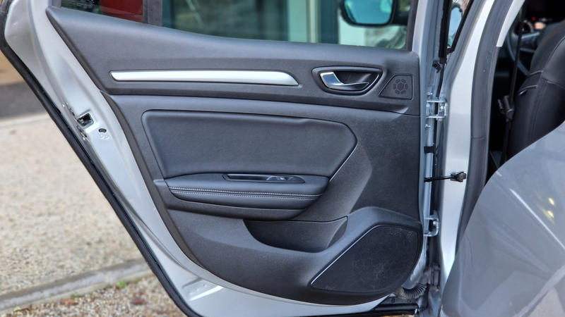 Renault Mégane IV Berline Blue dCi 115 Edc Intens